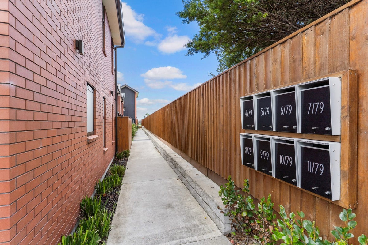 7/79 Taikata Road, Te Atatu Peninsula, Auckland - Carousel 2