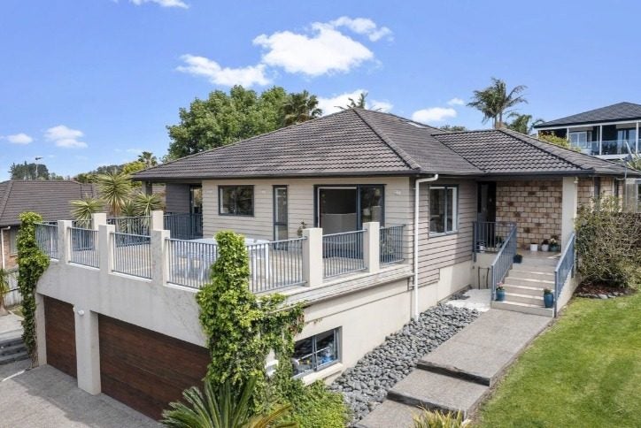 16 Burwood Terrace, Gulf Harbour, Whangaparaoa - Carousel 2