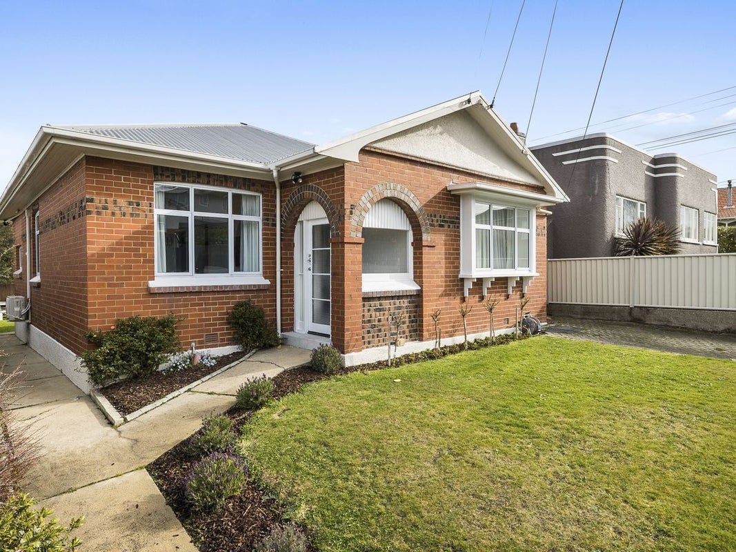 4 Forbes Street, Balaclava, Dunedin - Carousel 1