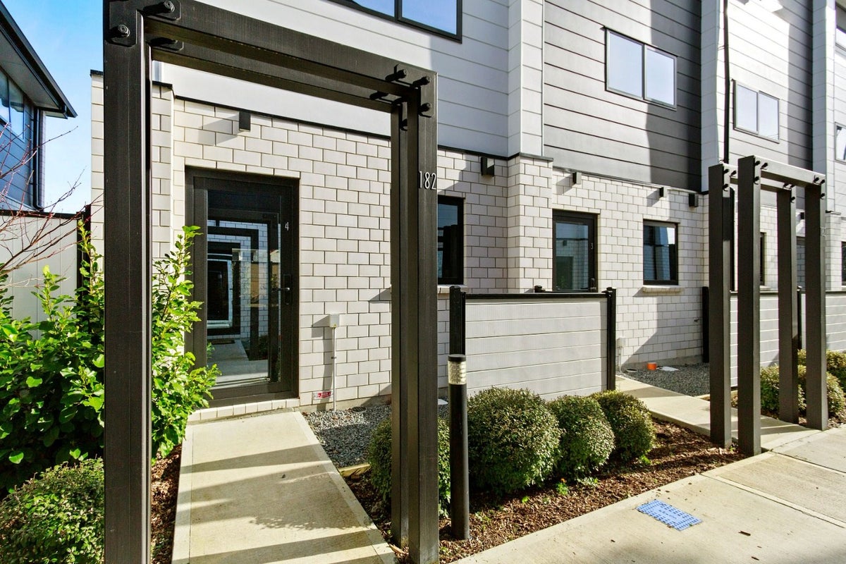 4/182 Cambridge Terrace, Fairfield, Lower Hutt - Carousel 1