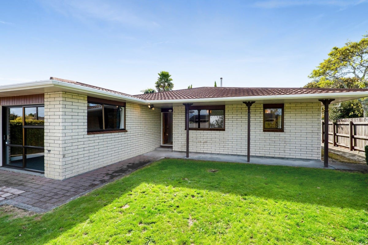 45 Branch Road, Highlands Park, New Plymouth - Carousel 2