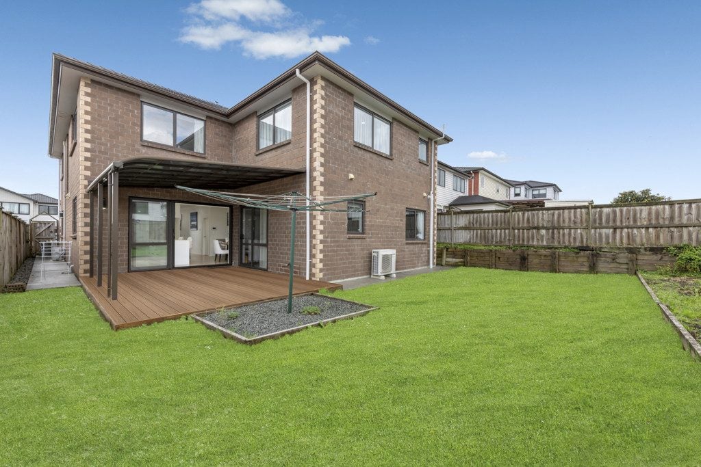 5 Hangahai Road, Flat Bush, Manukau City, Auckland - Carousel 2