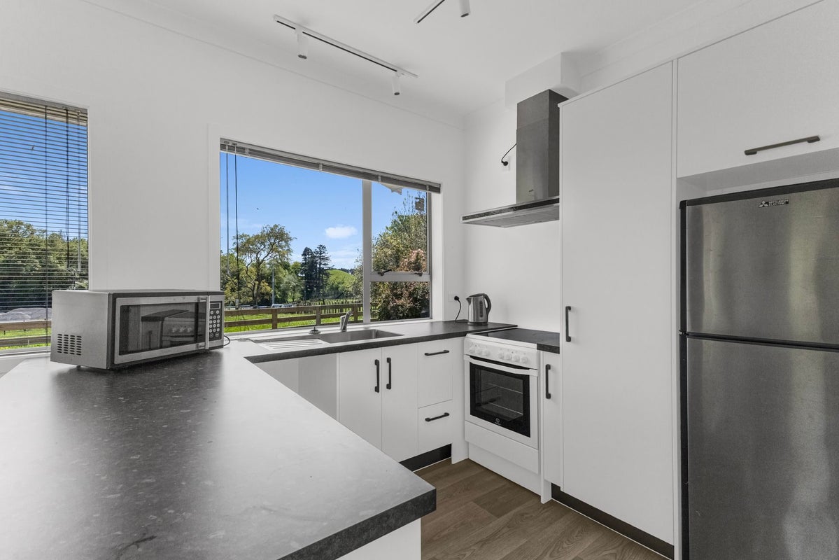 194 Tarata Road, Inglewood, Inglewood - Carousel 2