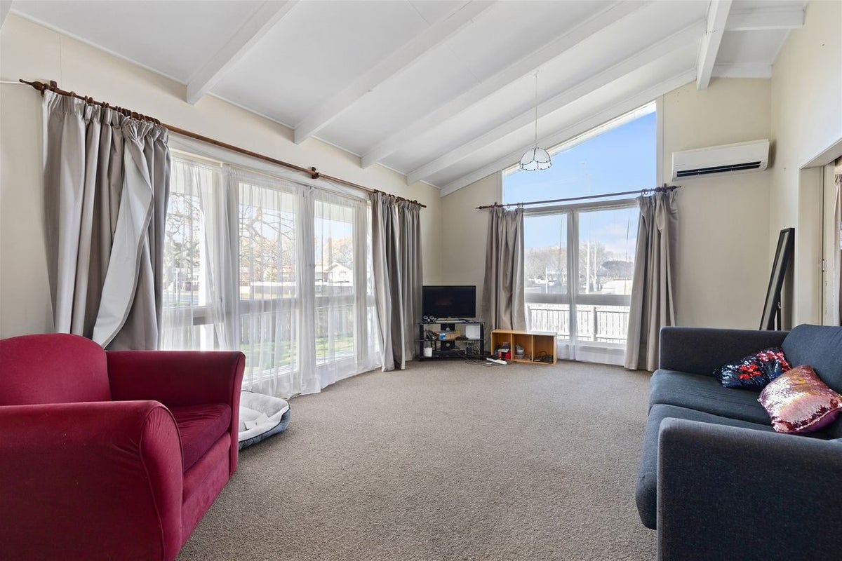 1 Lilac Street, Melville, Hamilton - Carousel 2