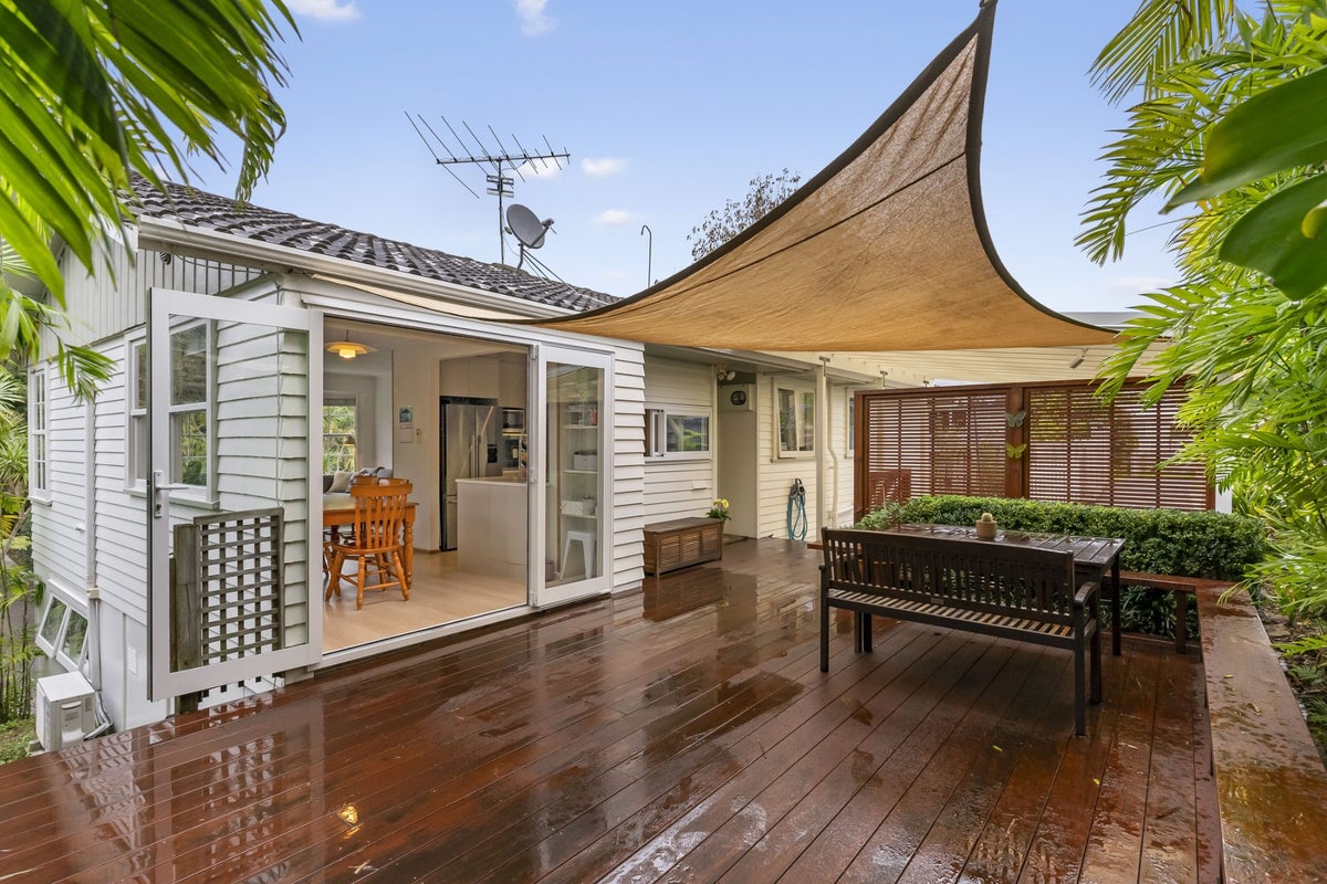 3 MacNay Way, Murrays Bay, Auckland - Carousel 1