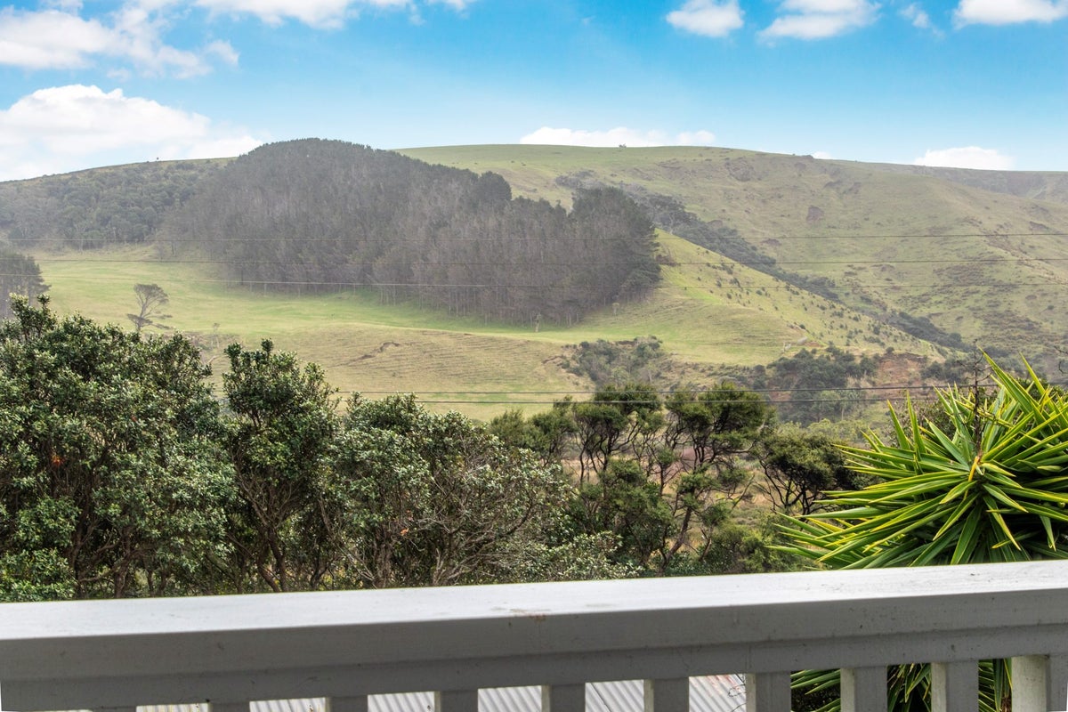 202 Bethells Road, Te Henga / Bethells Beach - Carousel 1