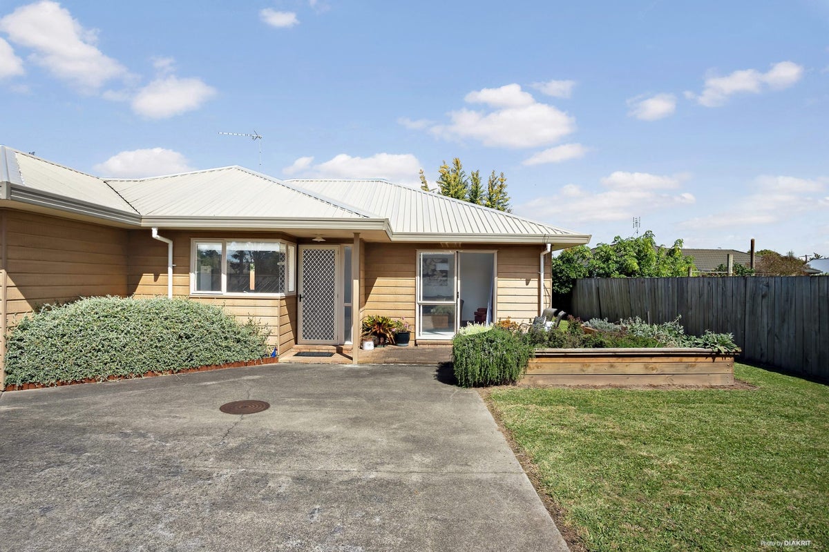 16B Pearsons Avenue, Claudelands, Hamilton - Carousel 2