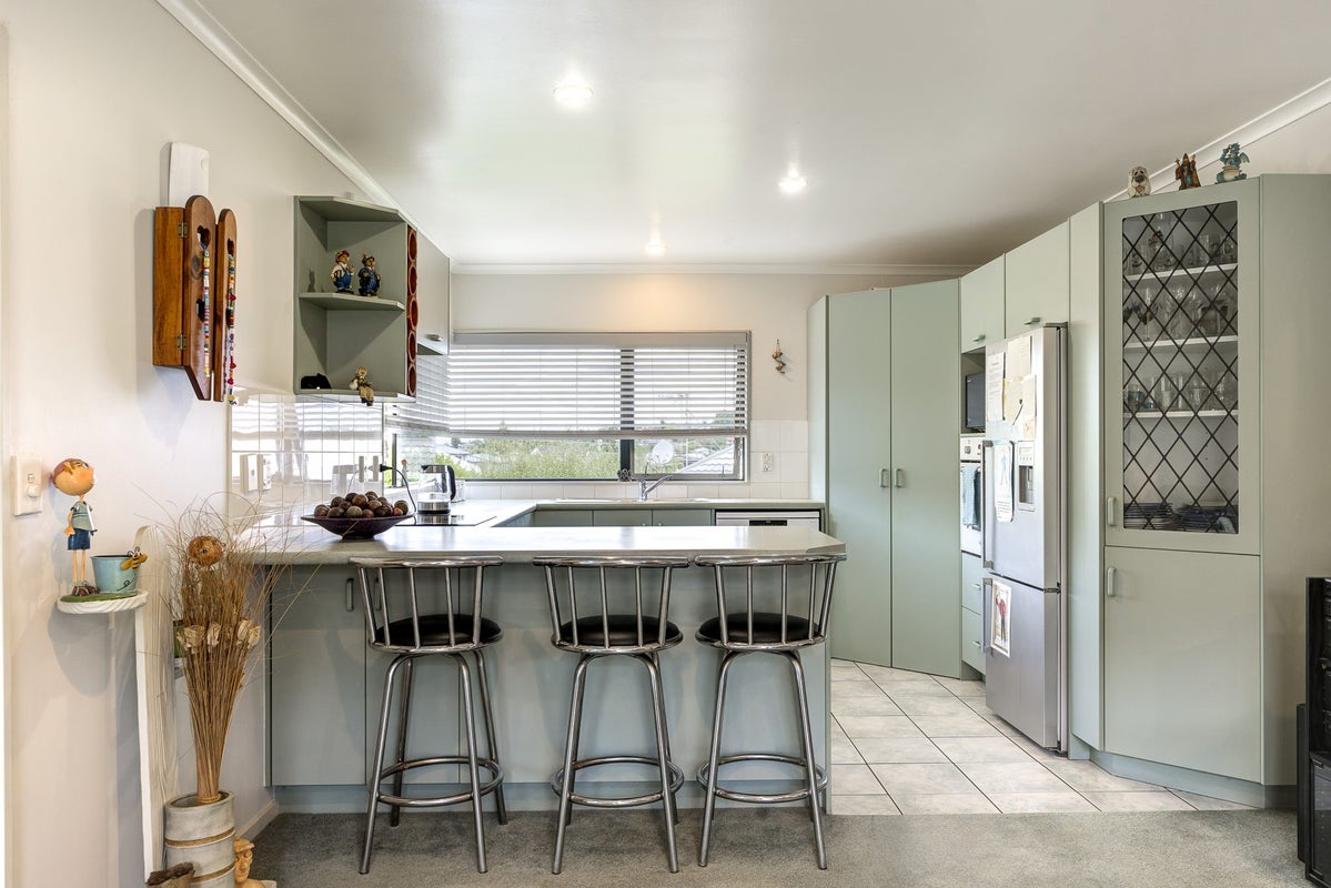 22 Hollinger Place, Nawton, Hamilton - Carousel 2