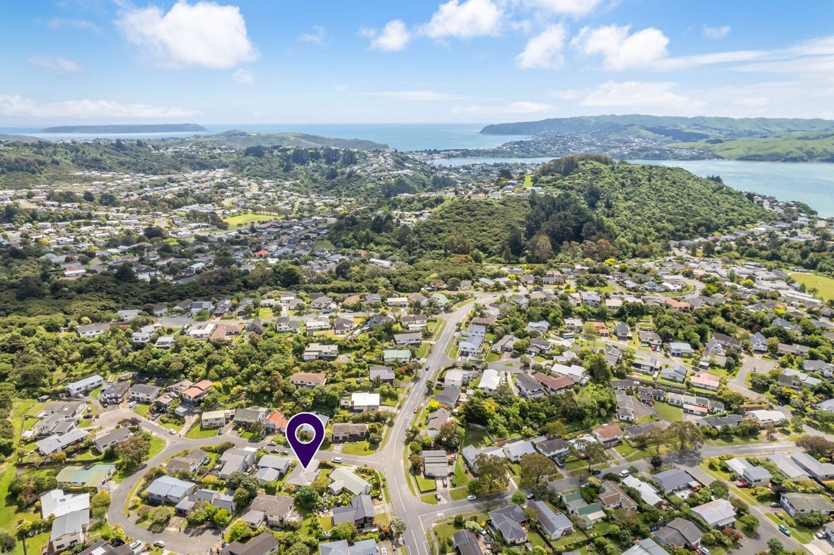 3 Bowline Place, Whitby, Porirua - Carousel 30