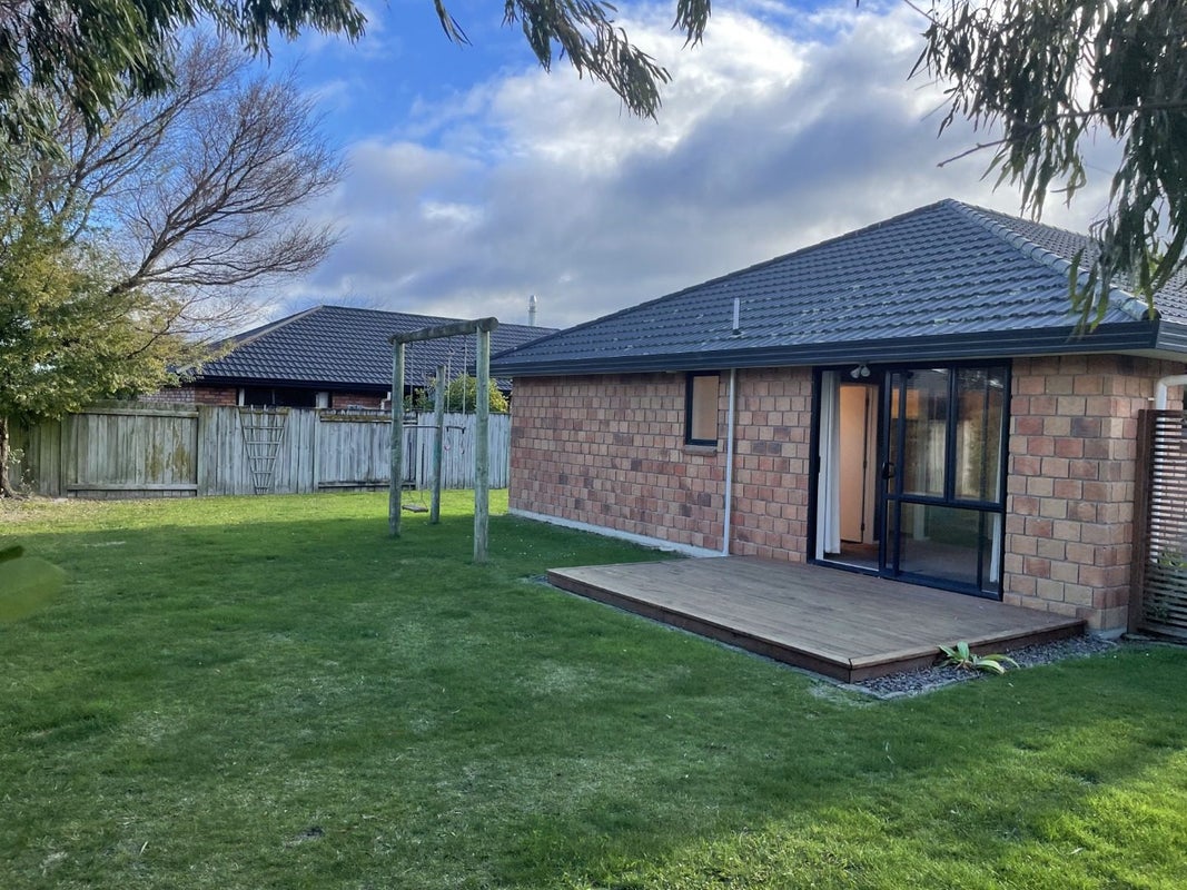 12 Boston Parade, Kelvin Grove, Palmerston North - Carousel 11