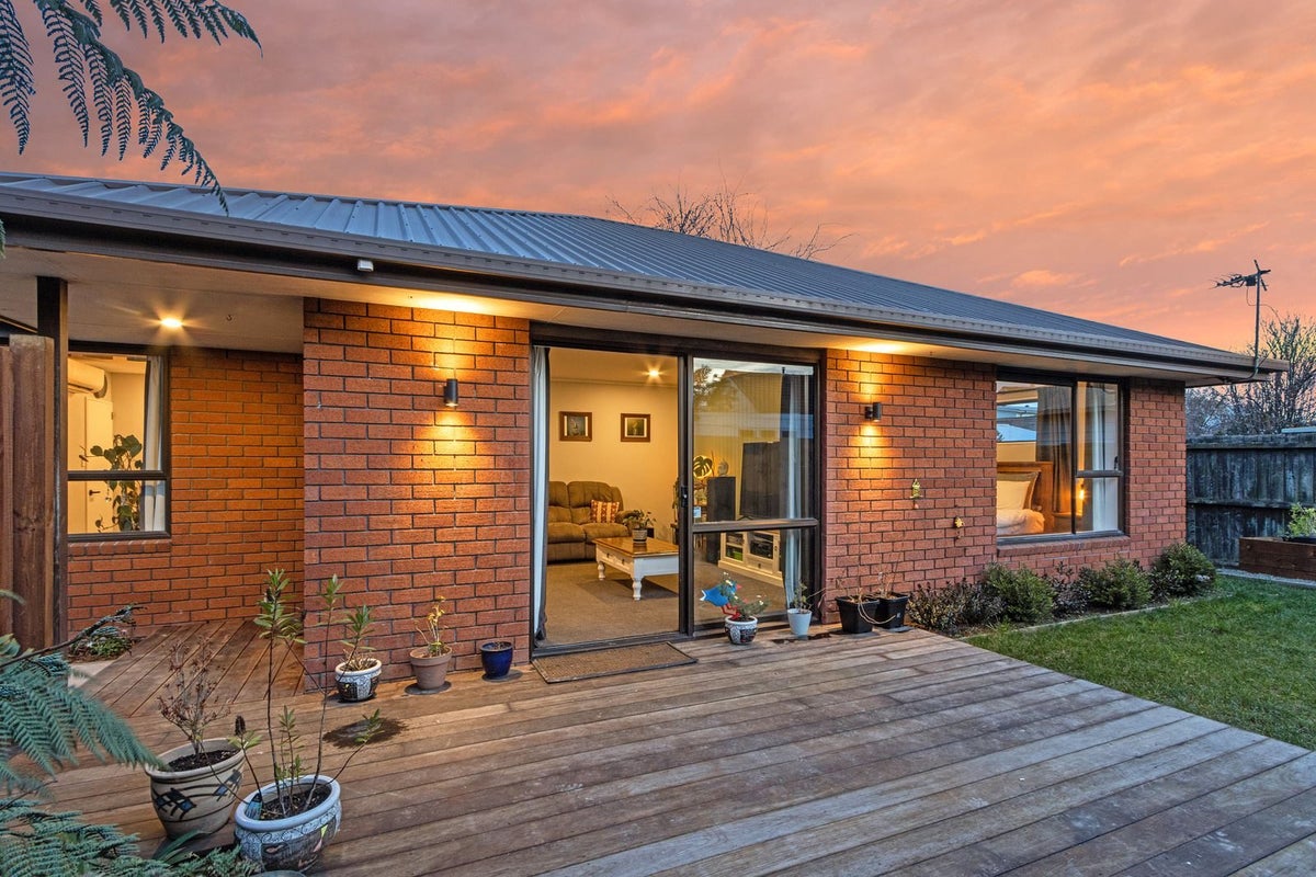 185 Langdons Road, Northcote, Christchurch - Carousel 2