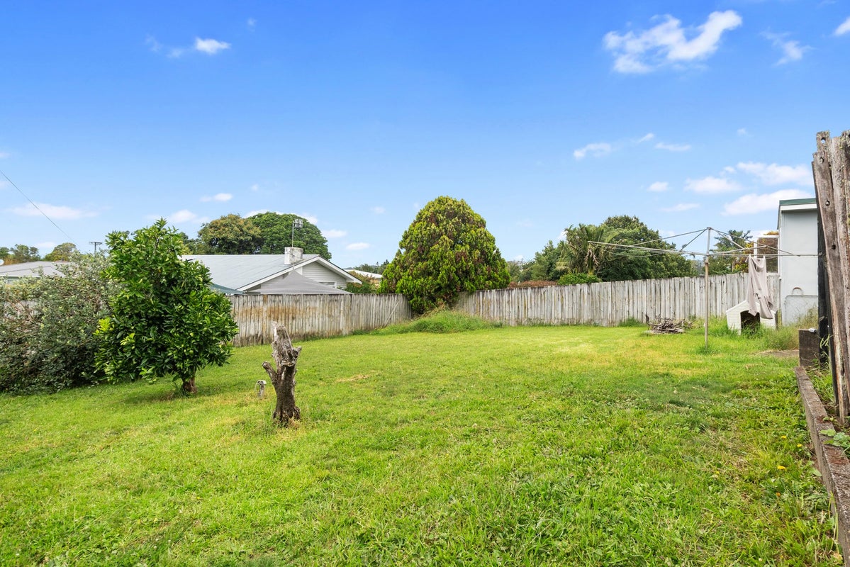 15 Fisher Terrace, Kamo, Whangarei - Carousel 2