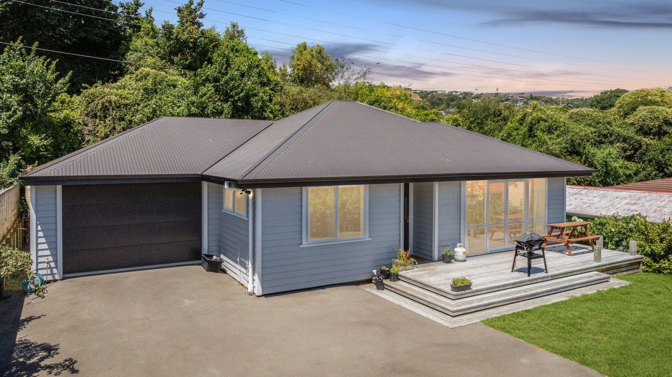 17A Anglia Street, Wakatu, Nelson - Carousel 1