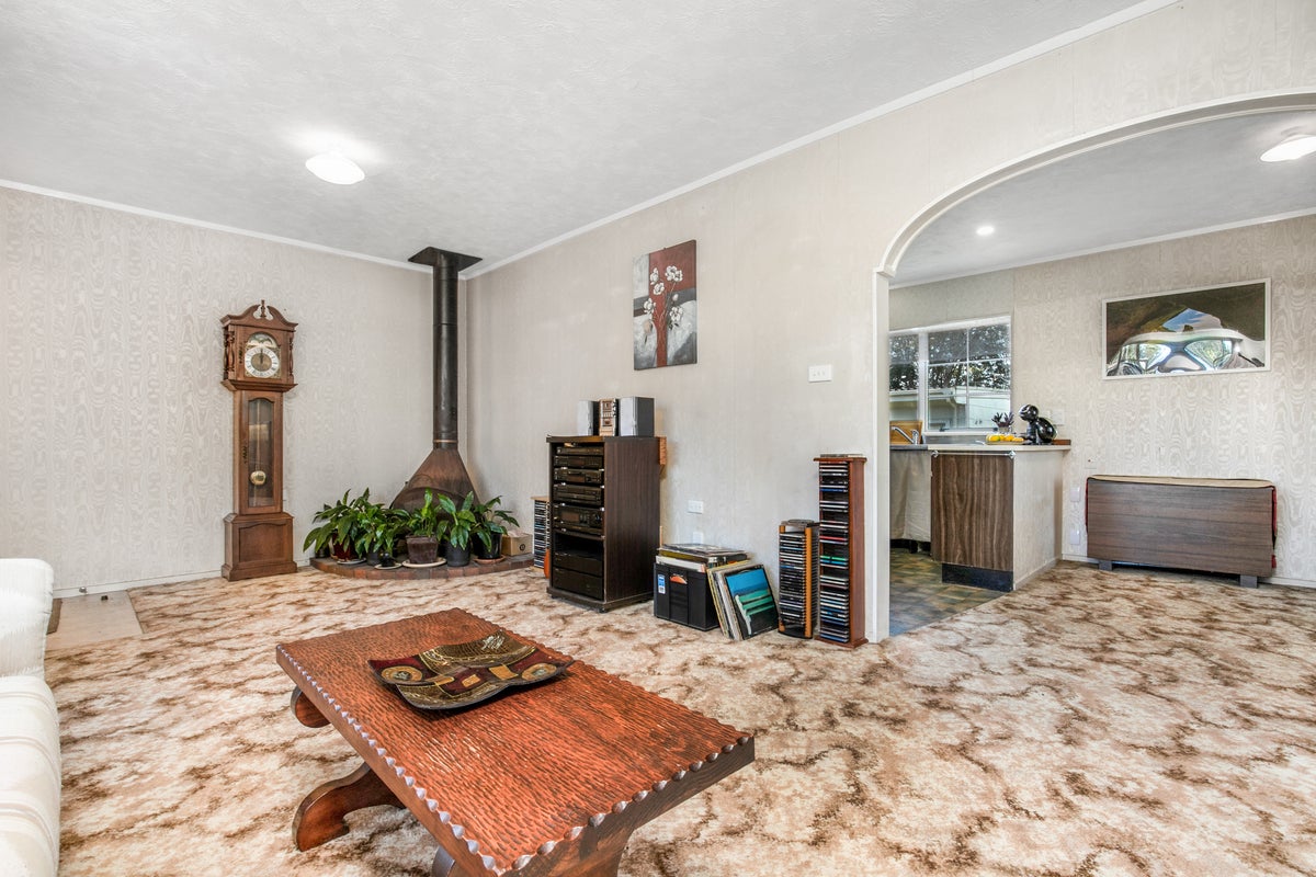 2/51 Royal View Road, Te Atatū South, Auckland - Carousel 2