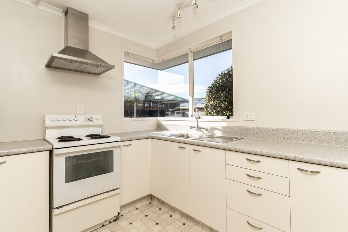 5/71 Brougham Street, Addington, Christchurch - Carousel 2