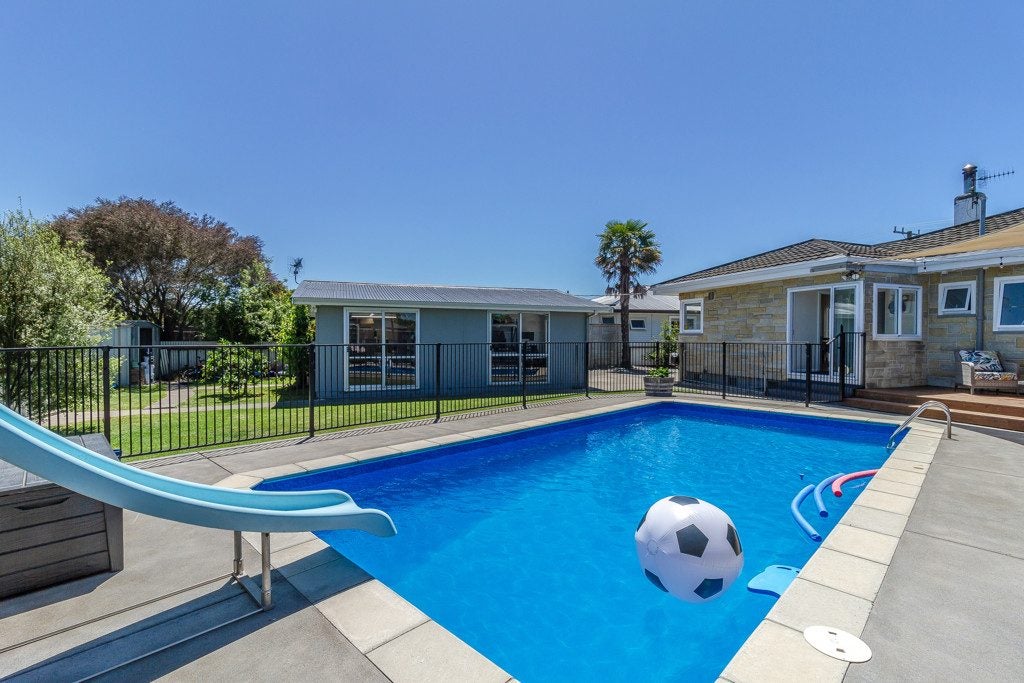 4 Pembroke Street, Taradale, Napier - Carousel 1