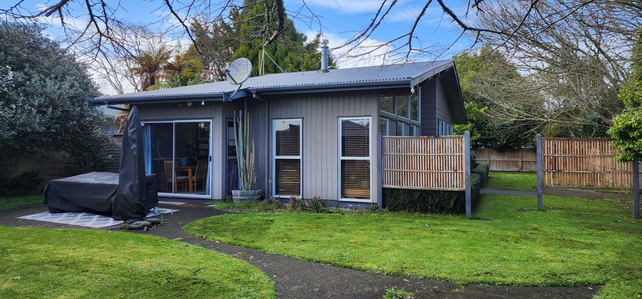 2 Craig Place, Fairview Downs, Hamilton - Carousel 1