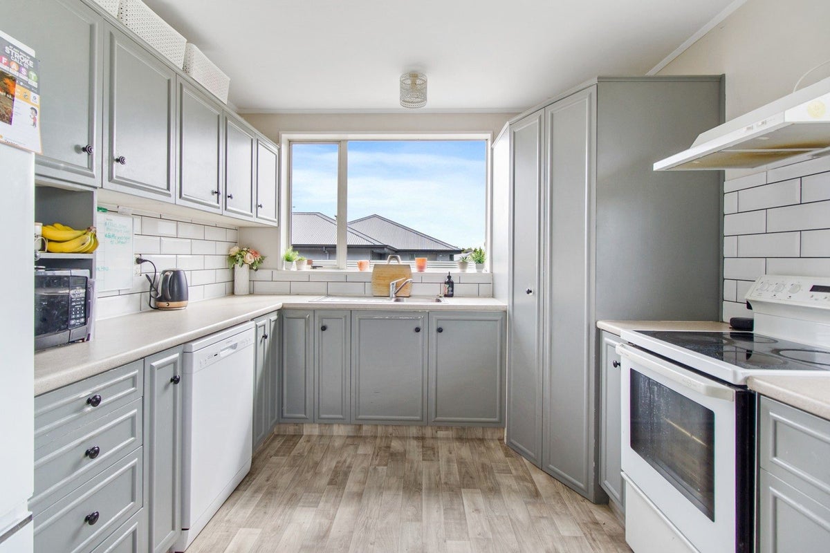 47 Hamilton Street, Temuka - Carousel 2