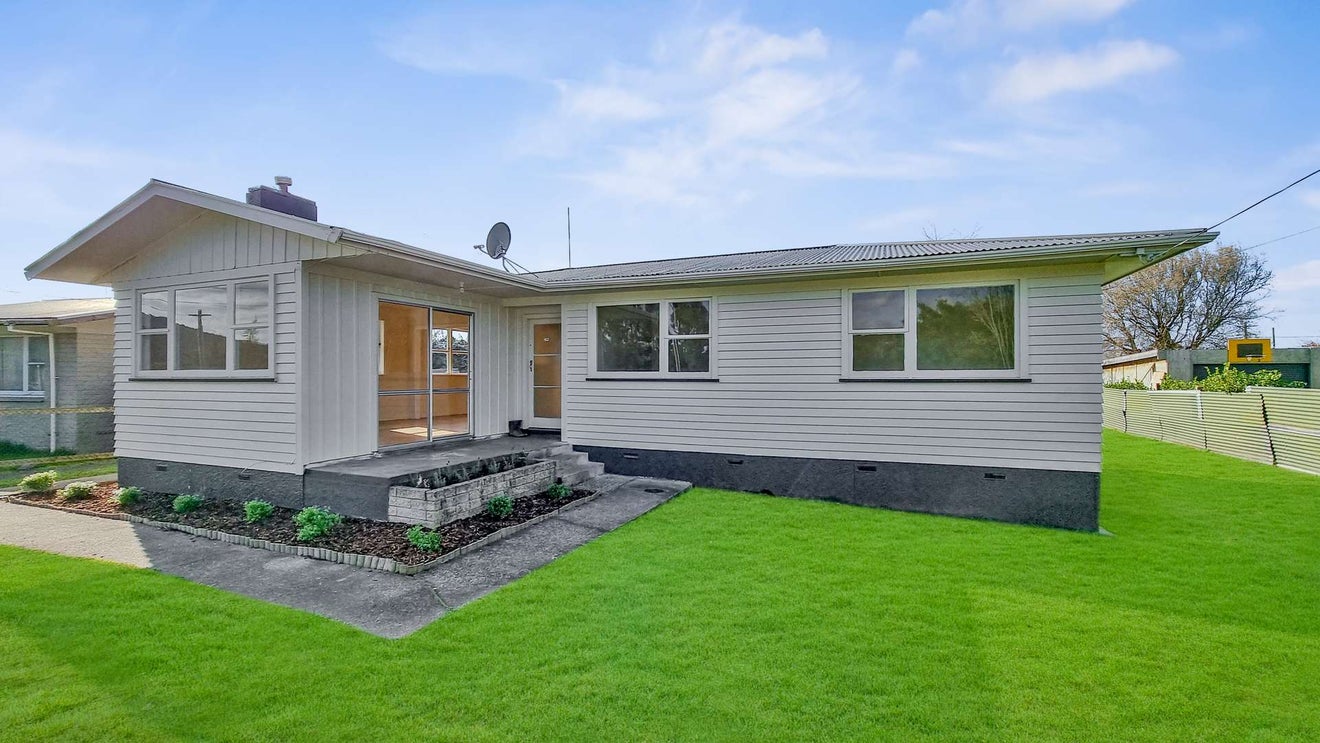 60 Ewert Street, Fordlands, Rotorua - Carousel 1