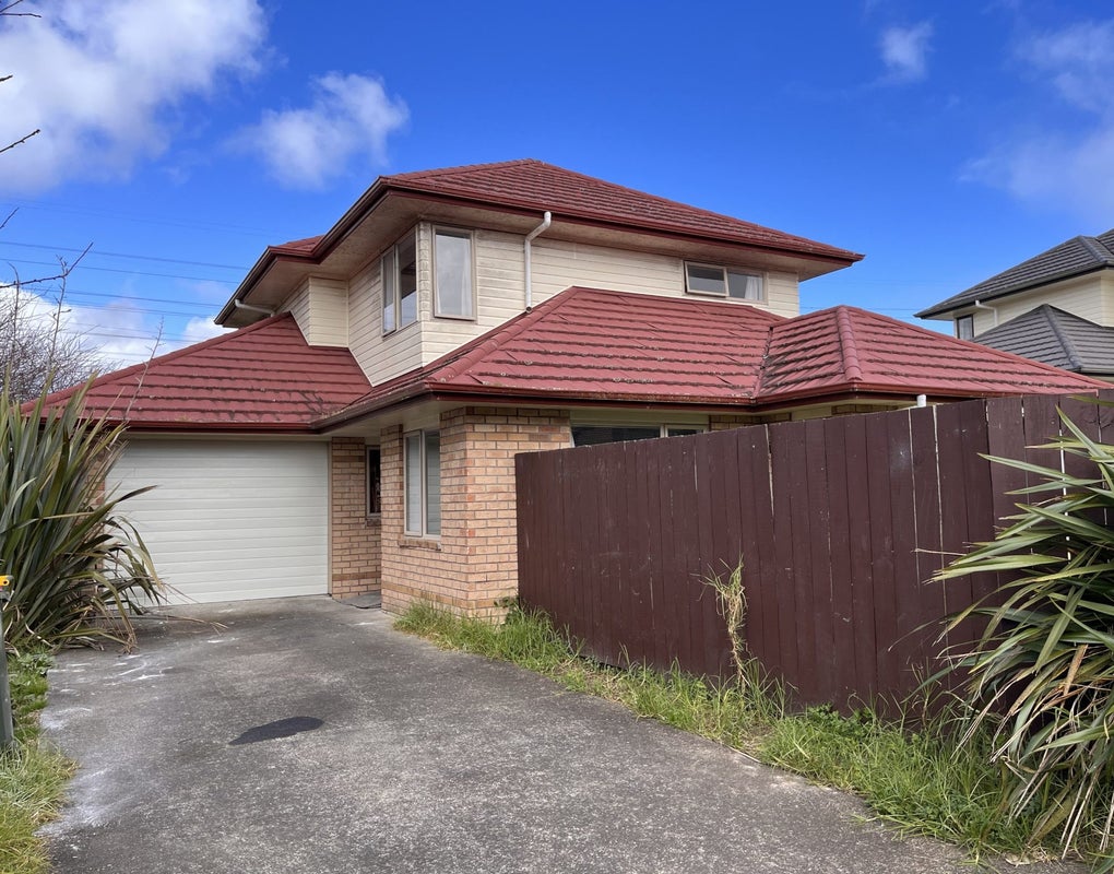 25 Elder Place, Massey, Auckland - Carousel 1