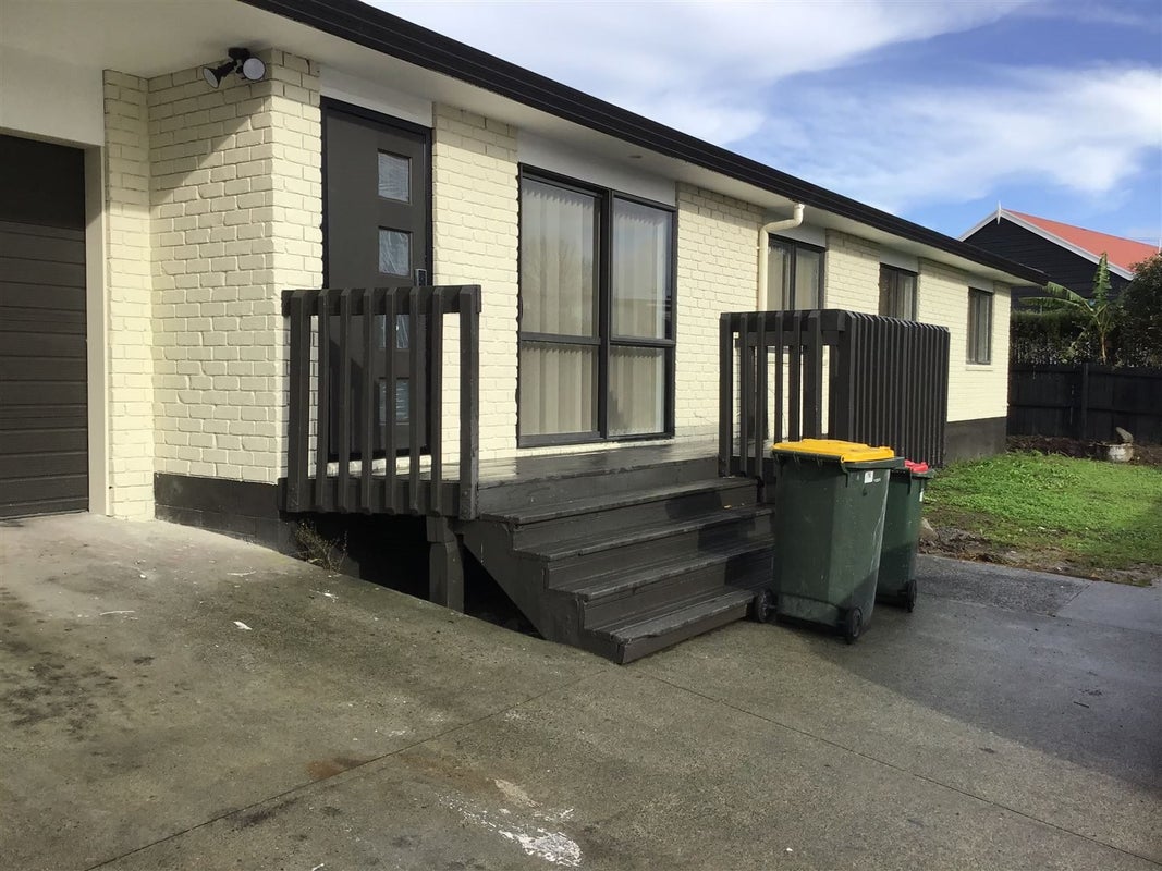 16A Netherlands Avenue, Kelston, Auckland - Carousel 2