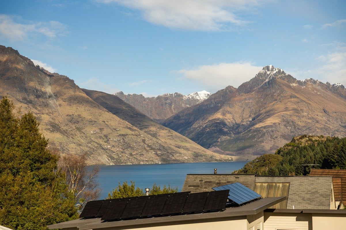 16 Williams Street, Sunshine Bay, Queenstown - Carousel 2