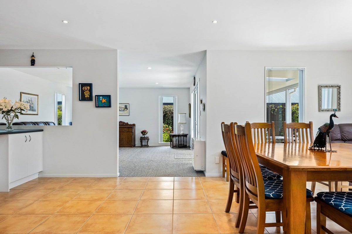 63A Chesterfield Mews, Russley, Christchurch - Carousel 1