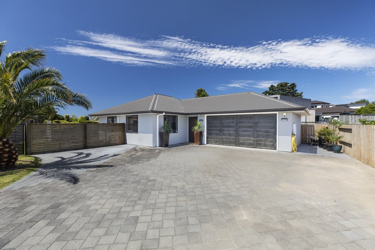 53 Pirika Place, Papamoa Beach, Papamoa - Carousel 1