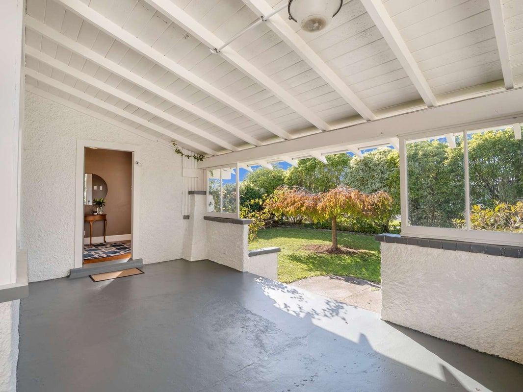 52 Young Street, Whanganui East, Whanganui - Carousel 2
