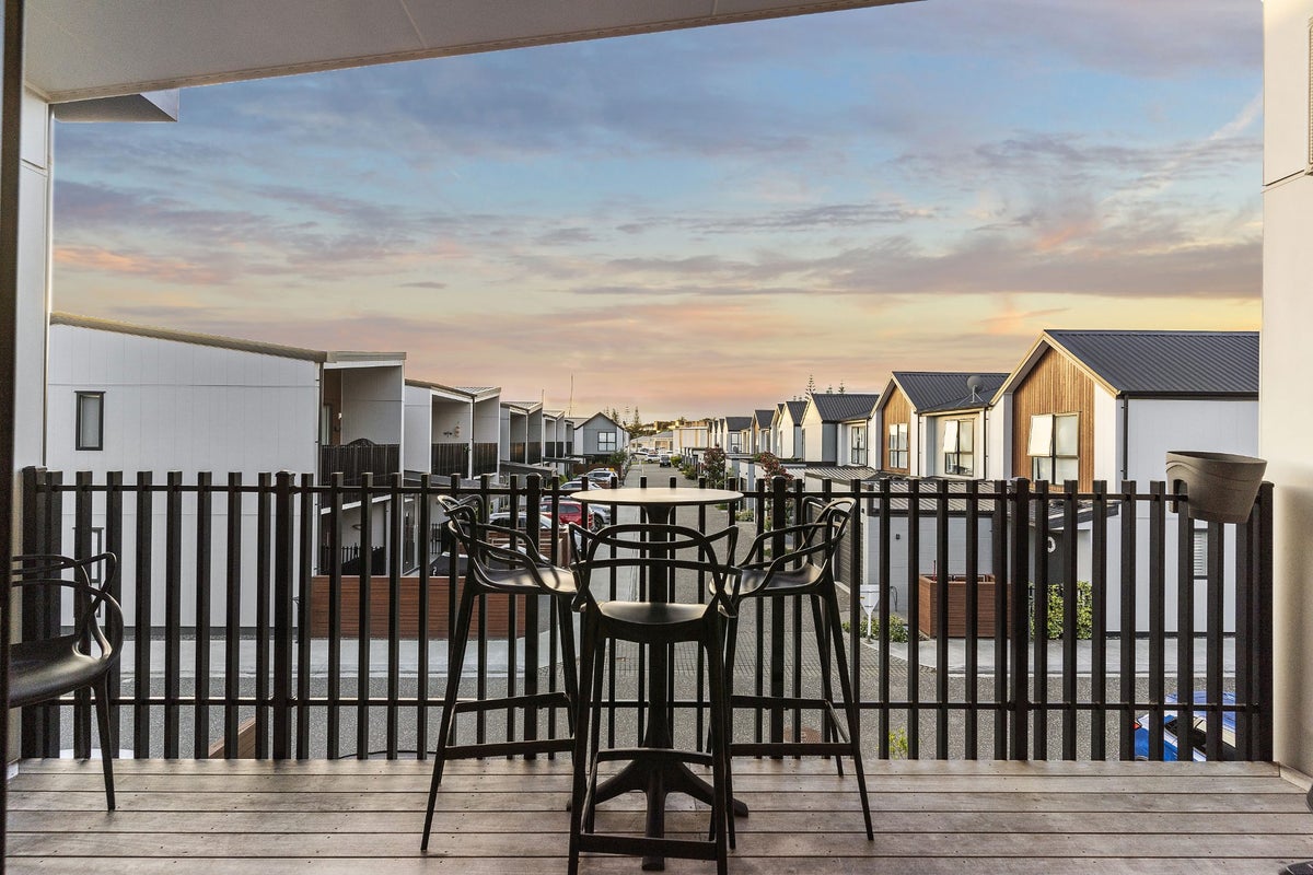 1/14 Unga Place, Beachlands, Auckland - Carousel 1