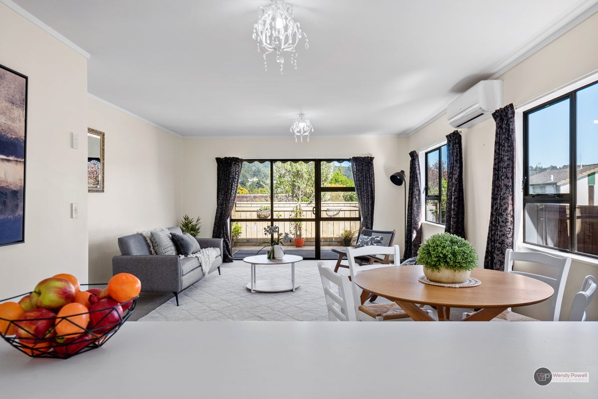 1/77 KAIRIMU ST, STOKES VALLEY, LOWER HUTT - Carousel 2