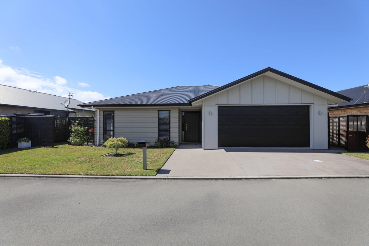 14 Noumea Drive, Rangatira Park, Taupo - Carousel 2