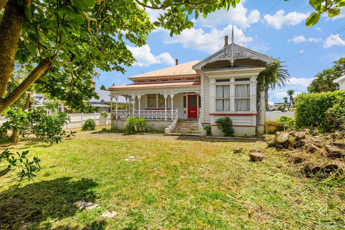 12 Claude Road, Epsom, Auckland - Carousel 1