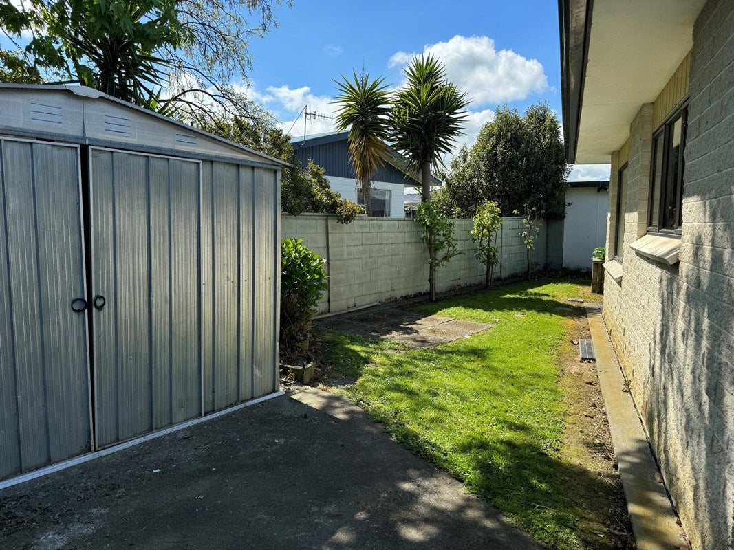 4 Bethel Court, Milson, Palmerston North - Carousel 16