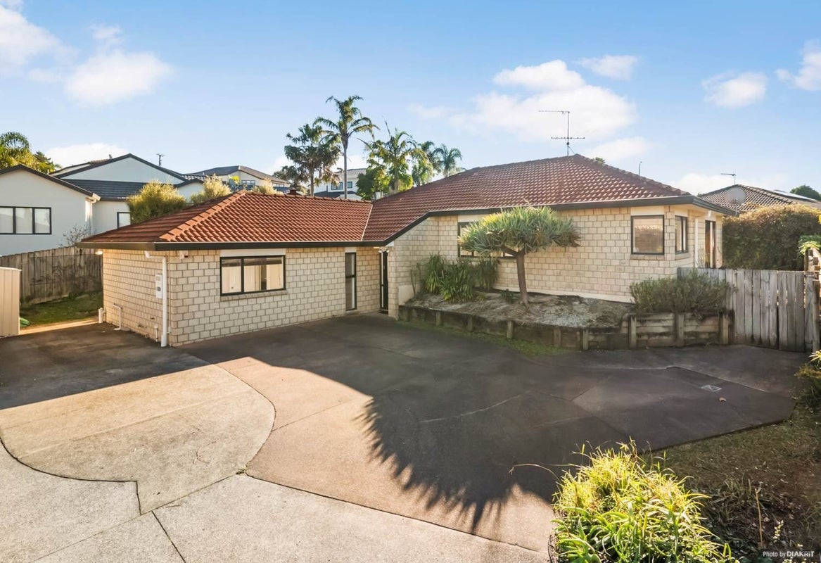 54 Ian Sage Avenue, Long Bay, Auckland - Carousel 1