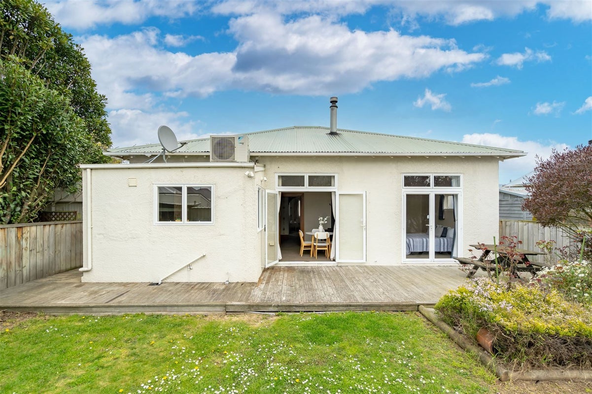 15 Moreau Street, Saint Kilda, Dunedin - Carousel 2