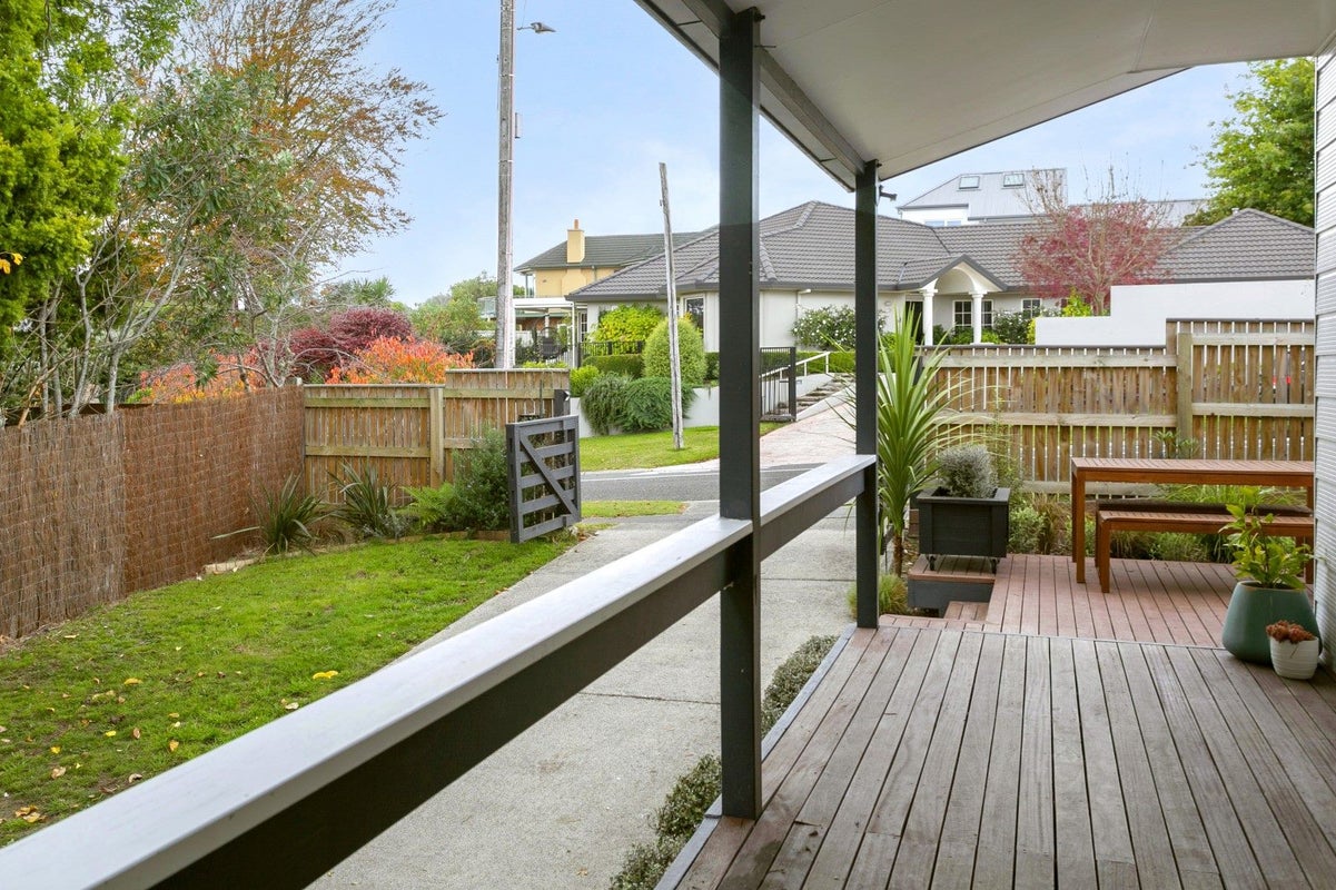 33 Chesham Avenue, Waipahihi, Taupo - Carousel 21