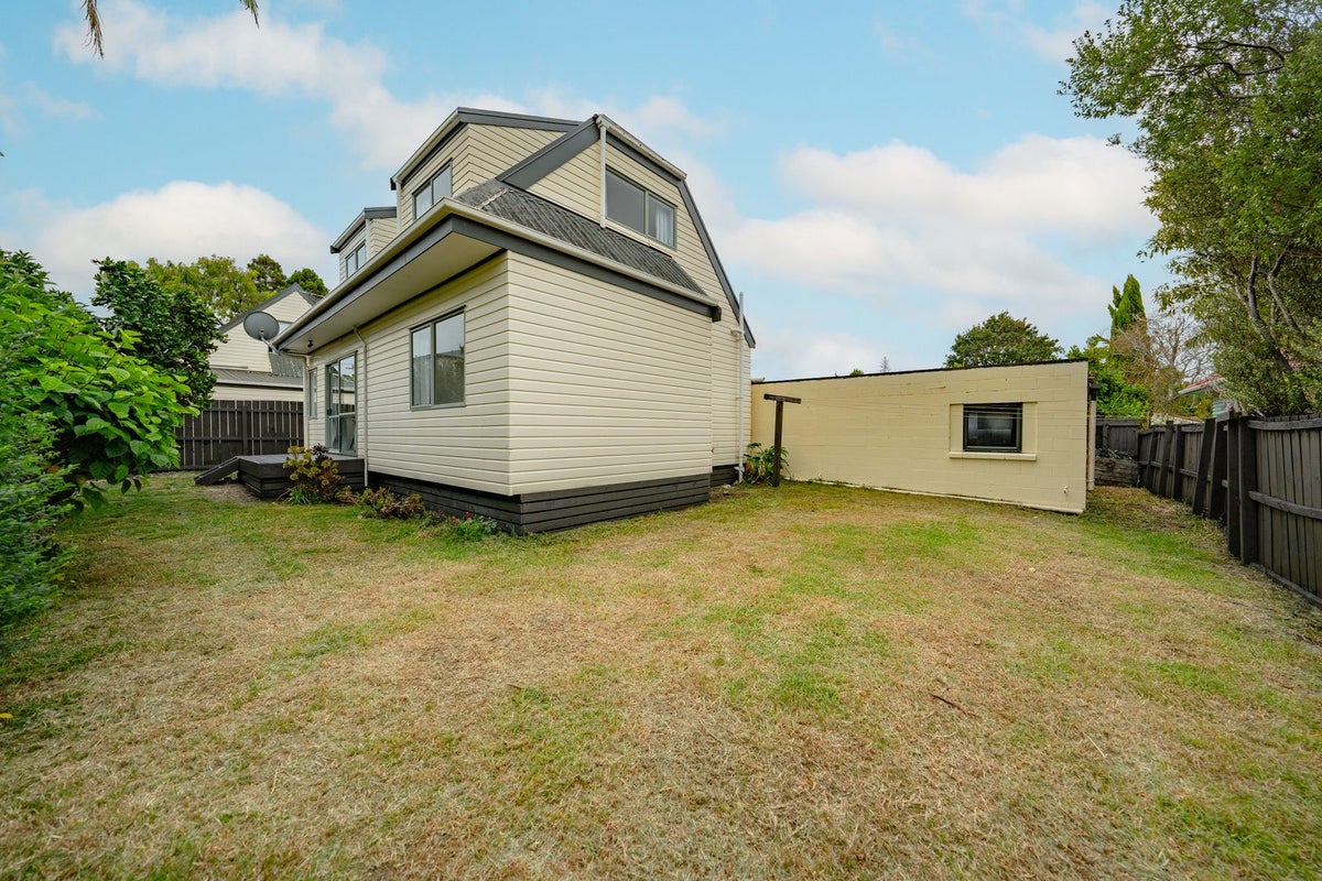 114 Riversdale Road, Avondale, Auckland - Carousel 2
