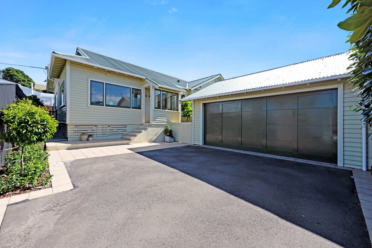 24 Marsden Avenue, Karori, Wellington - Carousel 1