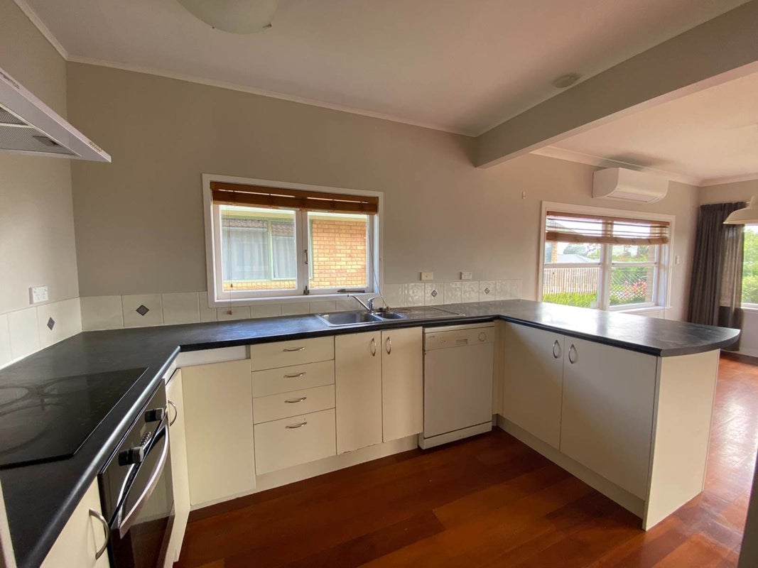 160 Kitchener Road, Pukekohe, Pukekohe - Carousel 2