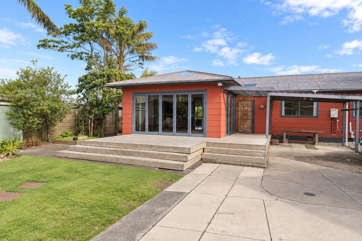 3 Douglas Street, Okitu, Gisborne - Carousel 1