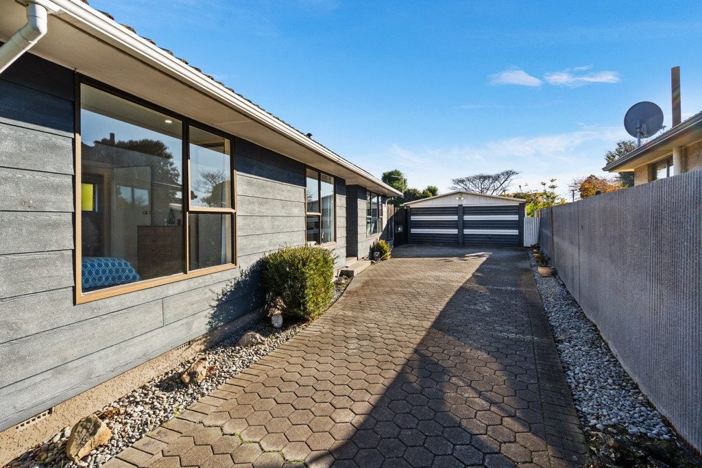 59 Oakley Crescent, Hornby, Christchurch - Carousel 2
