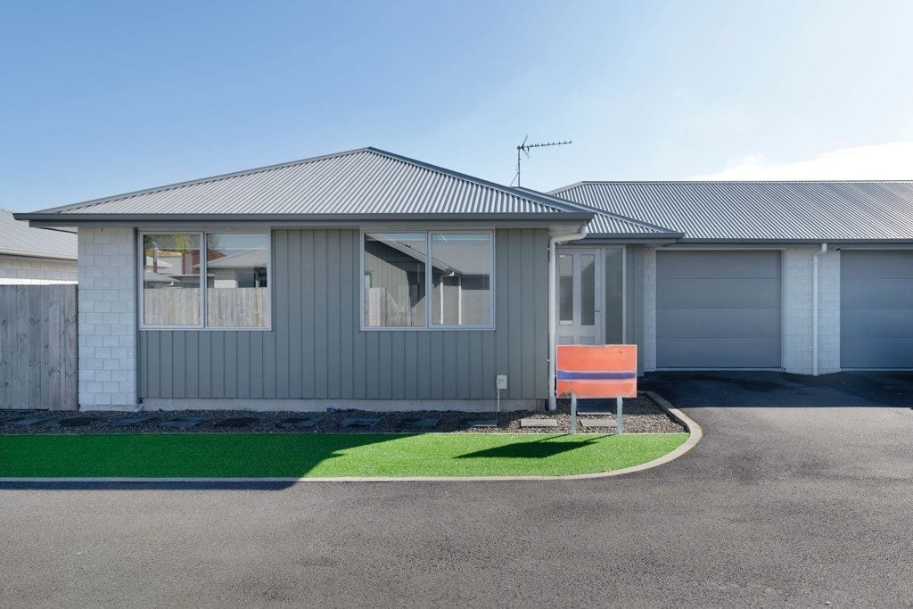 3/32 Forsyth Street, St Andrews, Hamilton - Carousel 1