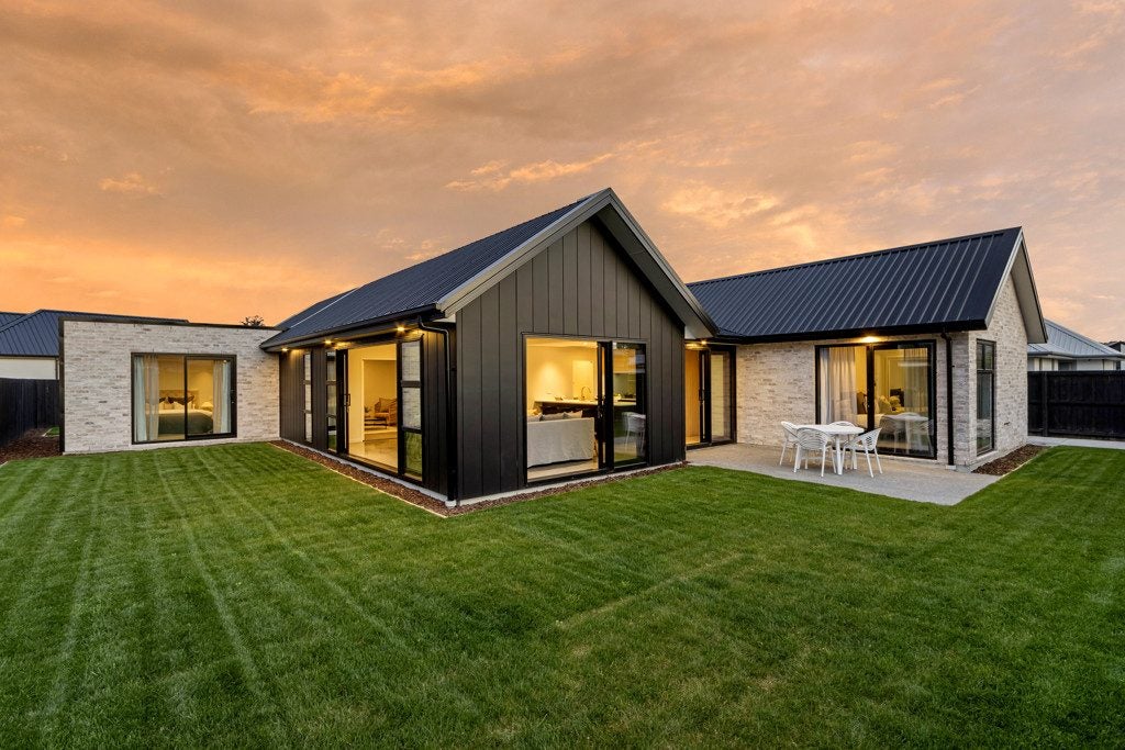 14 Ferbane Way, Halswell, Christchurch - Carousel 2