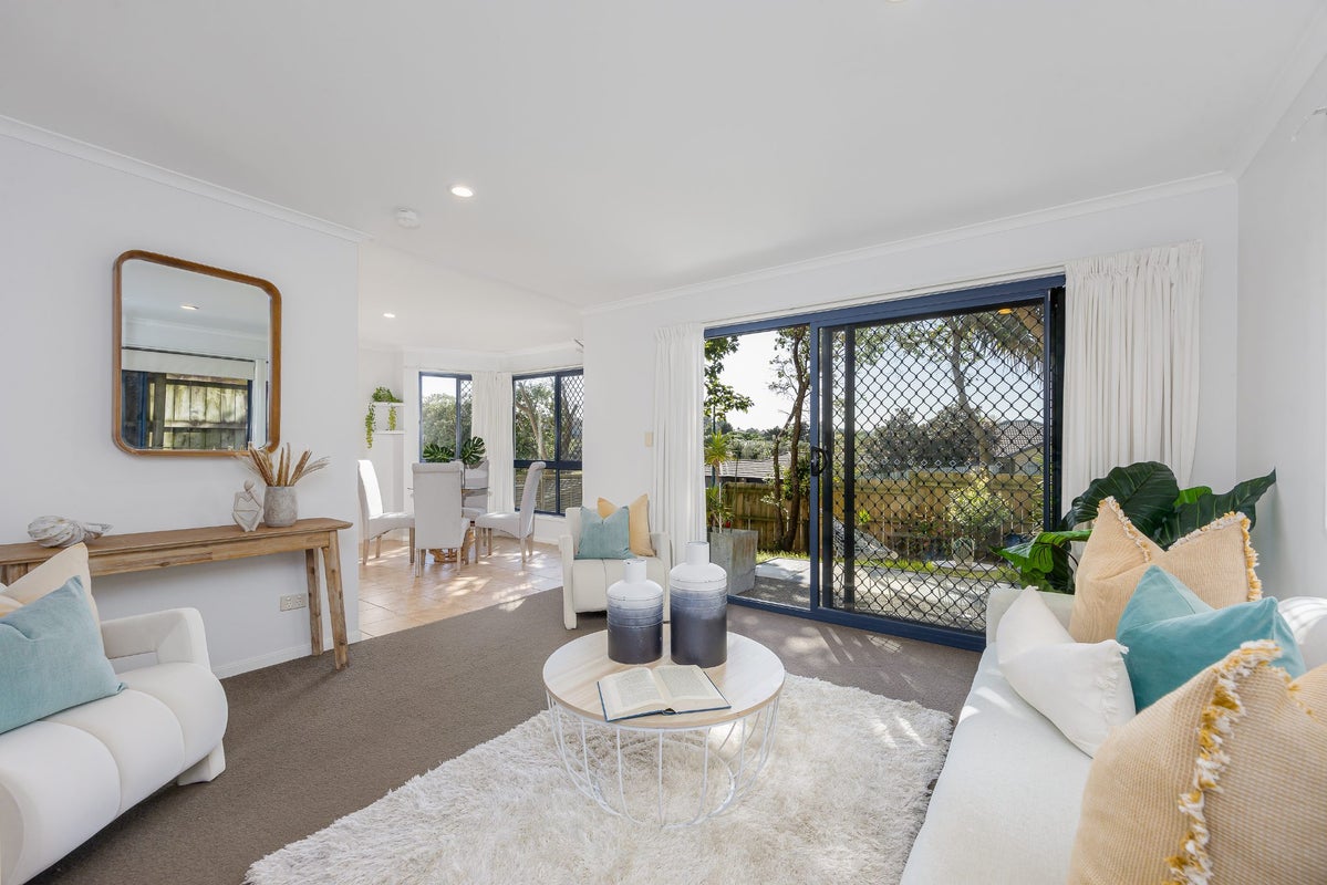 4 Parkwood Crescent, Gulf Harbour, Whangaparaoa - Carousel 1