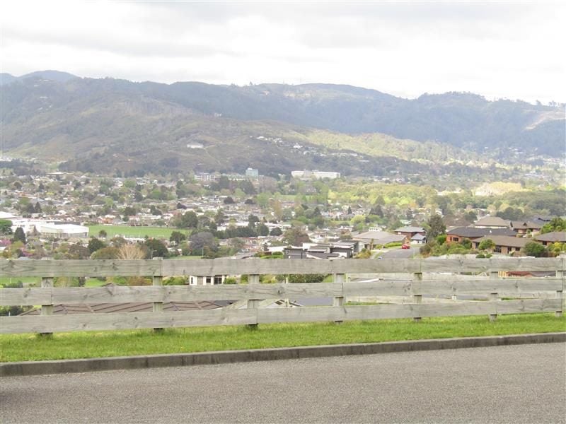 24 Percy Kinsman Crescent, Riverstone Terraces, Upper Hutt - Carousel 10