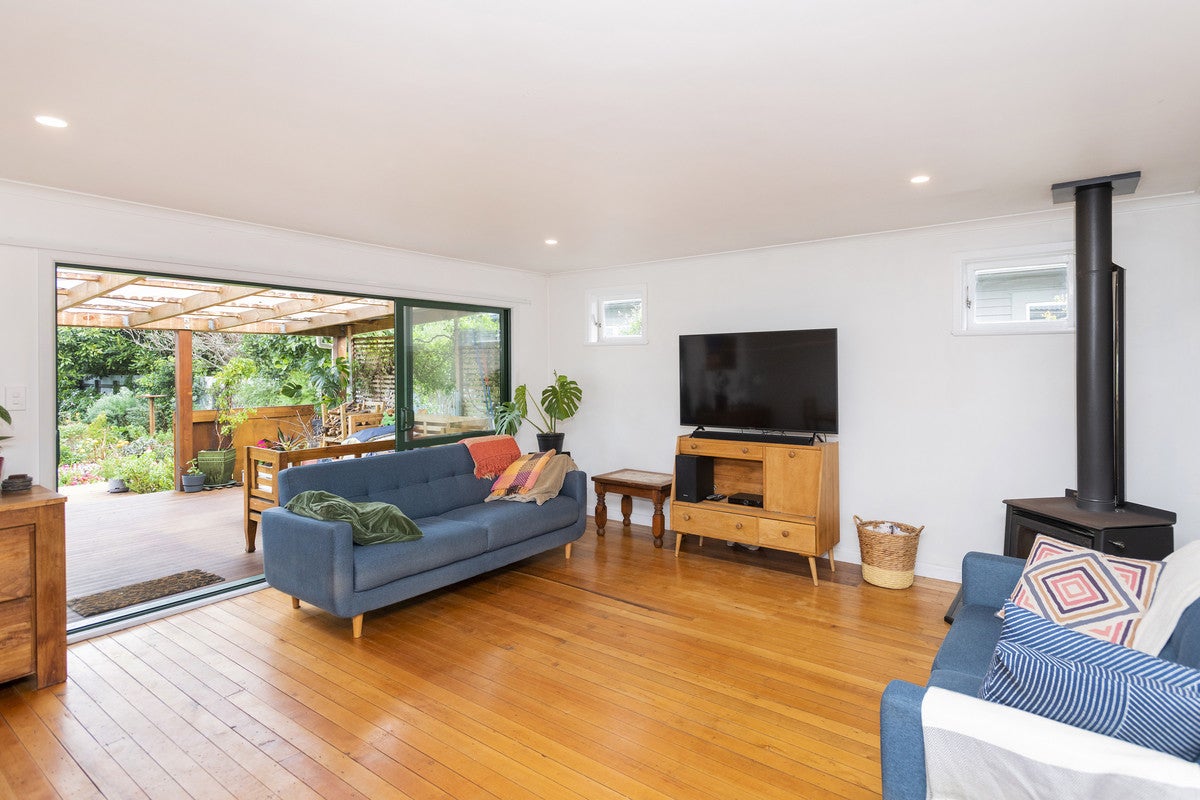 14 School Road, Te Hapara, Gisborne - Carousel 1