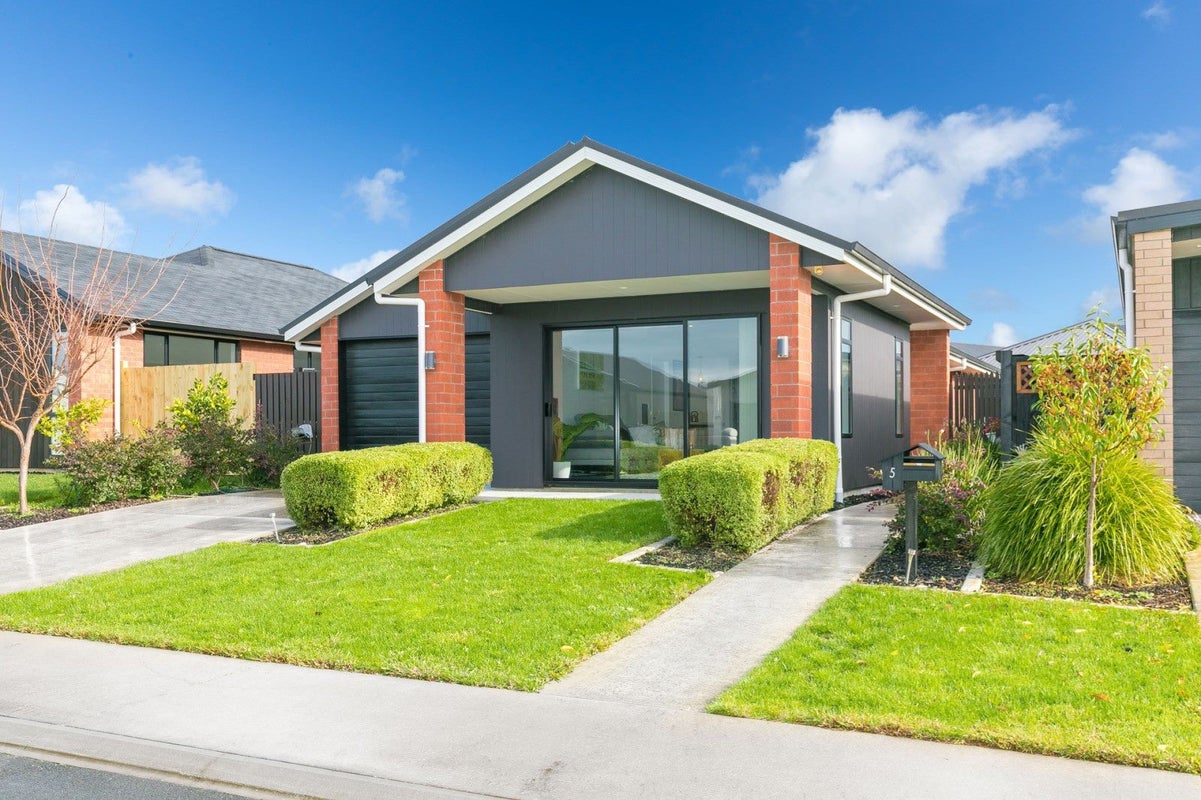 5 Hapu Avenue, Baverstock, Hamilton - Carousel 1