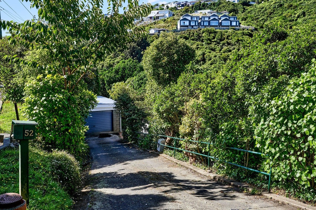 52 Dominion Park Street, Johnsonville, Wellington - Carousel 20