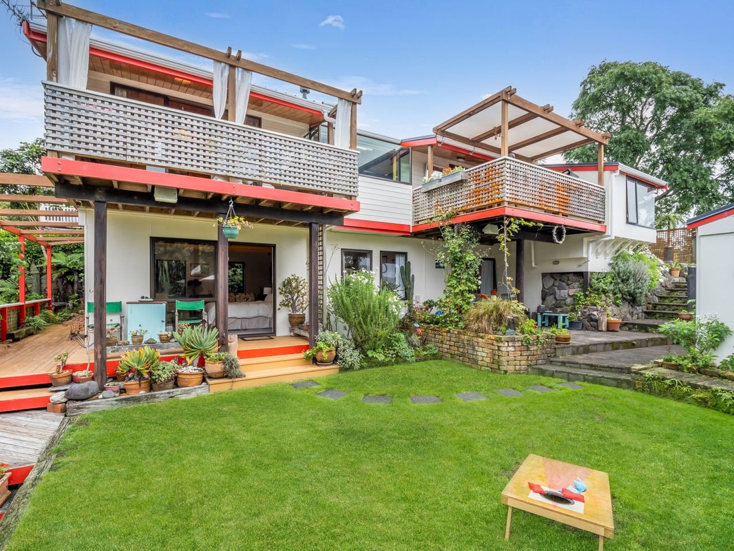 20 Raniera Place, Springfield, Rotorua - Carousel 2